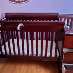 3 In 1 Convertible Crib With Changing Table And Free Mattress 
