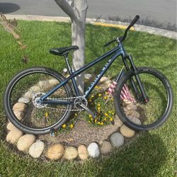 Octane one Zircus Dirt jumper