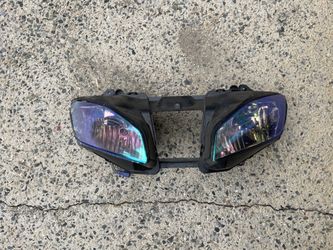 damaged Yamaha R6 headlight assembly