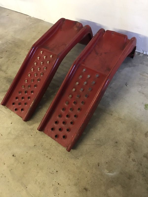 Foxcraft Steel Car Truck Auto Ramp Set 2.5 Ton 5,000 Lb. Heavy Duty