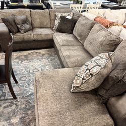 Oversized Sectional Made In USA 🇺🇸 Pillows Included 