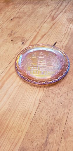 Special little Carnival Glass Plate. Very Collectible