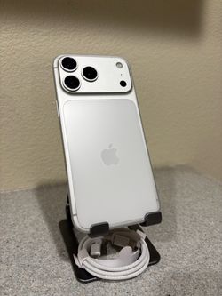 iPhone 17 Pro Max 256GB Silver Unlocked