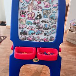Crayola 2-Sided Easel, Dry Erase Board & Chalkboard
