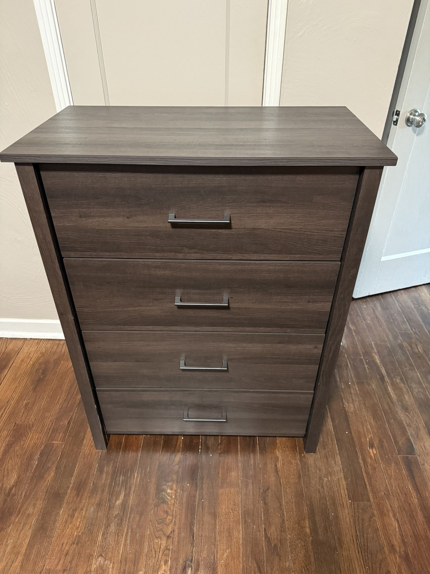 Dresser/Chest