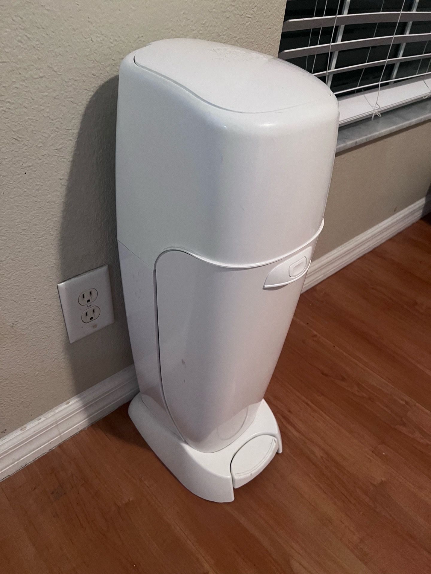 Diaper genie