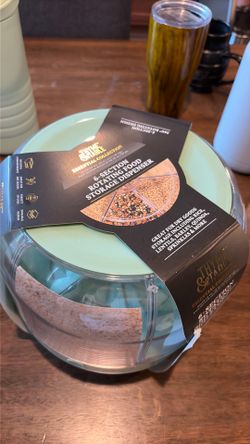 Food storage dispenser