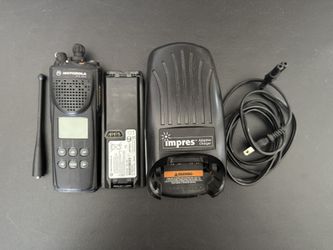Motorola XTS3000 UHF2 450-520 Police Radio