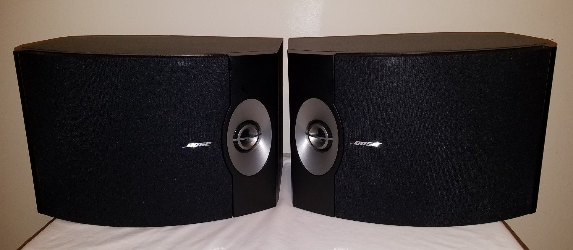 pedal civilisere Krympe Bose 301 Series V Speakers **Mint** for Sale in Chicago, IL - OfferUp
