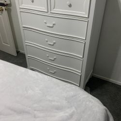 Dresser And Night Stands