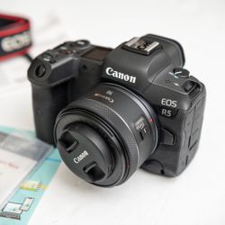 Canon R5 With 16mm Lens