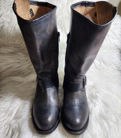 Freebird RIP boots size 9