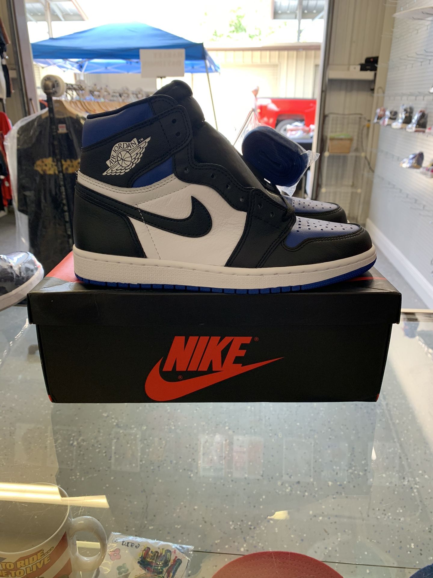 Jordan 1 Royal Toe Sz. 9