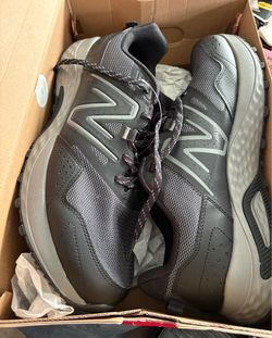 New. Mens new balance gym shoes. Size 14