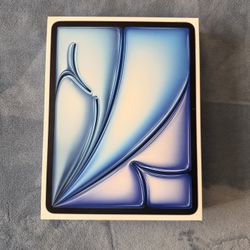 ipad air 13 inch blue (M3 128gb) w/ esr keyboard case and apple pencil 