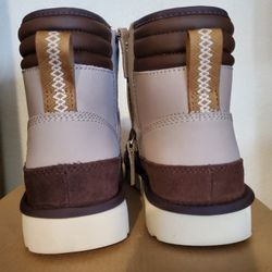 Ugg M Highland Sport Size 7.  8