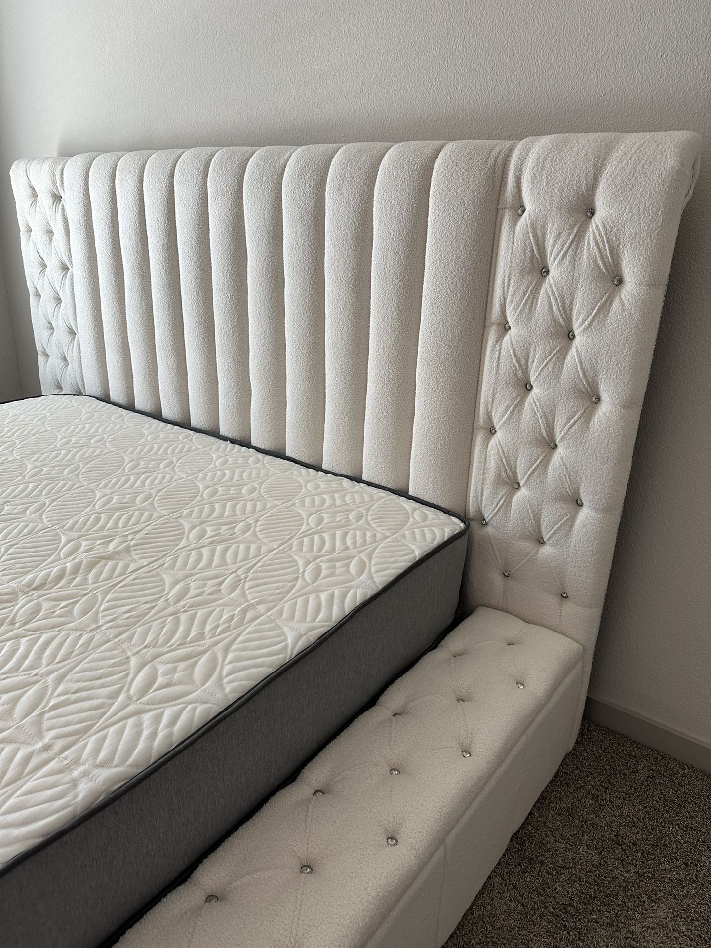 NEW QUEEN AND KING SIZE STORAGE BED WITH MATTRESS AND FREE DELIVERY