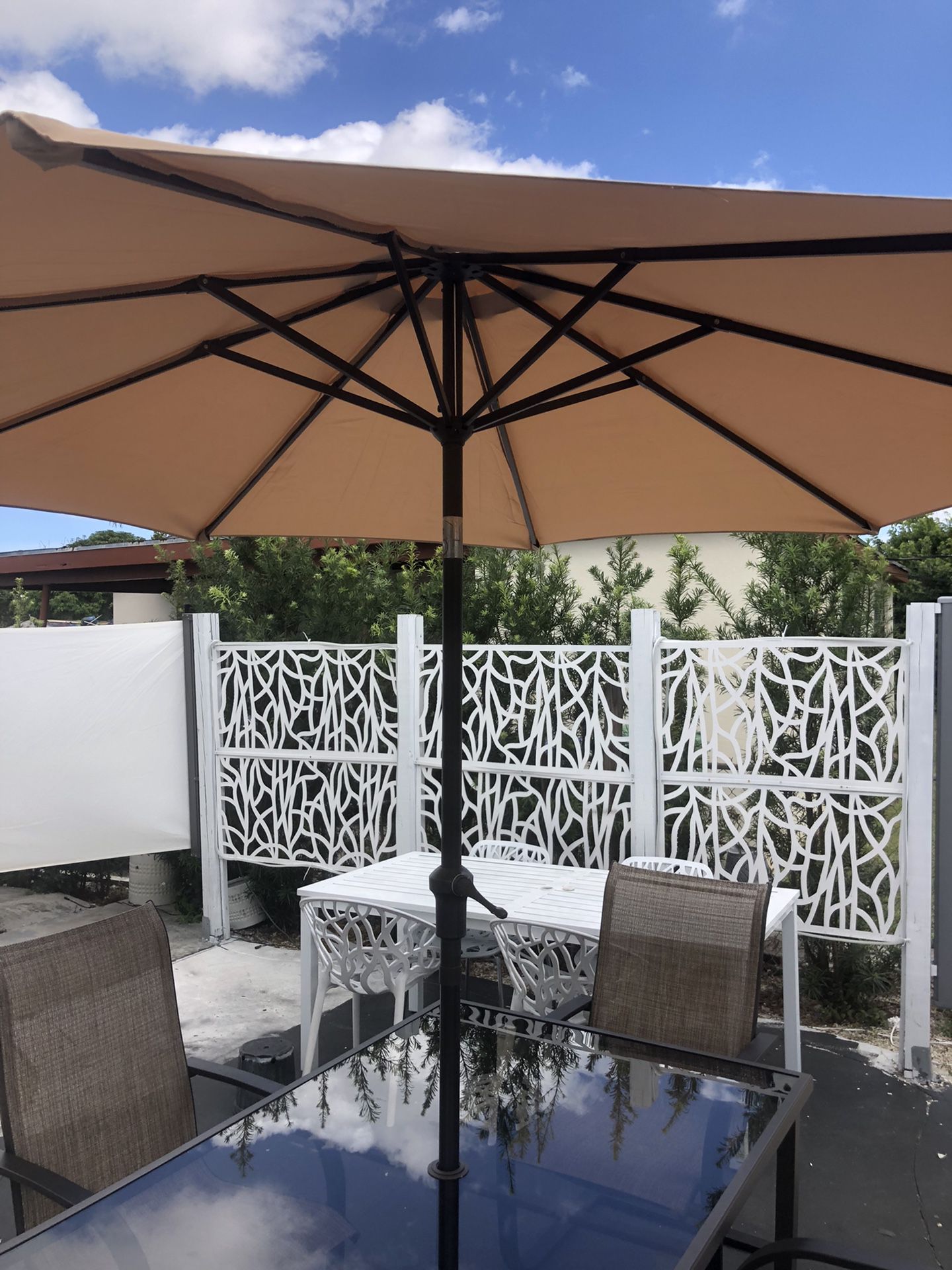 Outdoor Patio Tempered Frosted Glass NEW Table With 10FT Umbrella And Base With 4 Aluminum Patio Chairs 