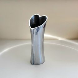 Beautiful Aluminum Heart Vase 9" 