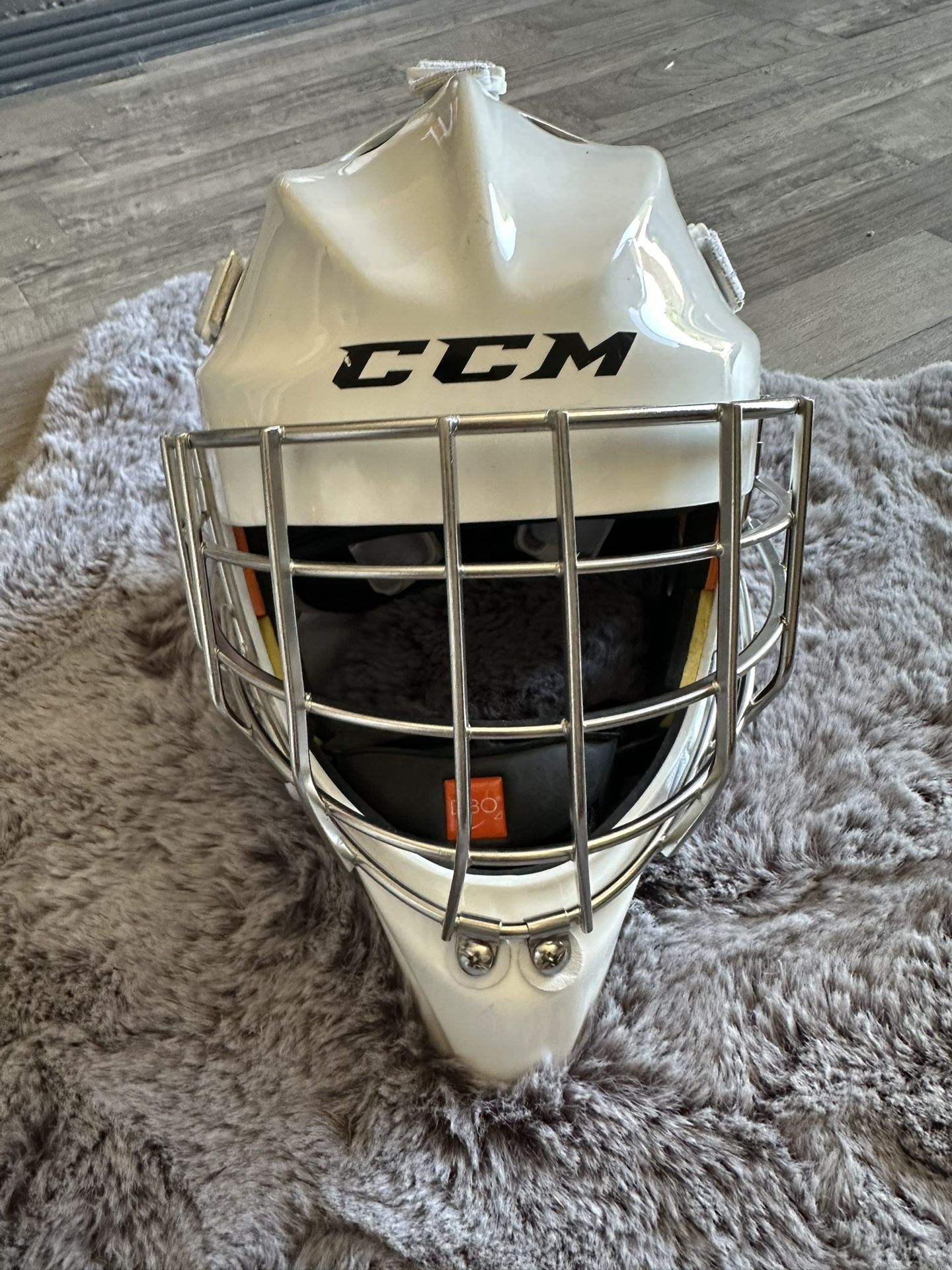CCM Axis 1.9 Senior XS Goalie Mask