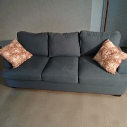 $85 Couch PICK UP TODAY 