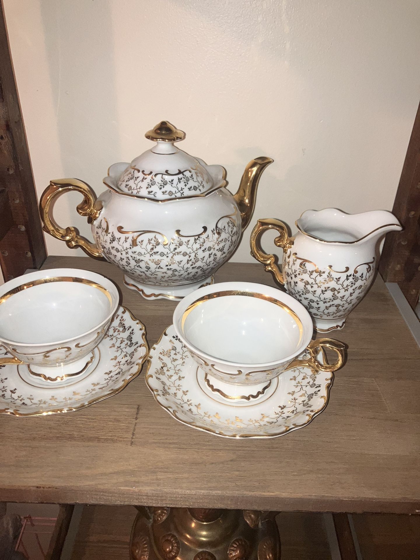 Haus Dresden Teapot, Tea Cups, And Cream Pitcher