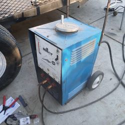 Welder Miller Thunderbolt..220 Volts