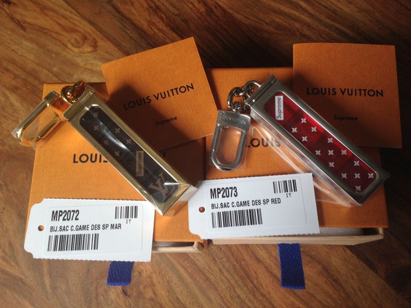 Louis Vuitton x Supreme Dice Key Chain Set Red & Brown for Sale