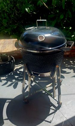 Kamado grill