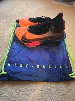 Nike  Flyplate UNISEX  BRAND NEW
