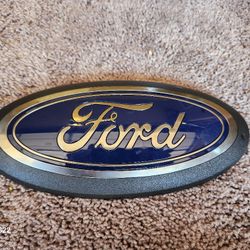 2022 Ford F-150 Emblem front