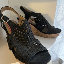 Cute And Comfy! Summer Wedges 7M