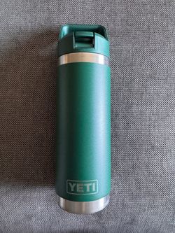 YETI Rambler 18 oz Water Bottle with Chug Cap – Green