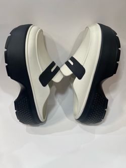 Crocs Unisex Stomp Loafer Bone Black Platform Penny Loafers Men’s 8 Women’s 10