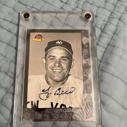 Yogi Berra Autograph Card