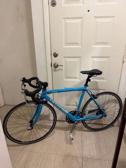 Bicicleta Cannondale R500 CAAD4 Road Bike – Shimano Tiagra – 700c