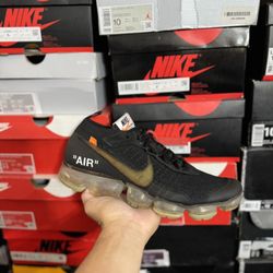 Nike Off White Vapormax Black size 10.5 USED But Clean