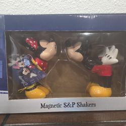 Salt and Pepper Shaker