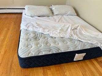 Queen Size Mattress – Clean & Comfortable – $300 OBO