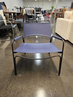 M.A.D. Blue Trace Lounge Chair – Sleek Modern Design