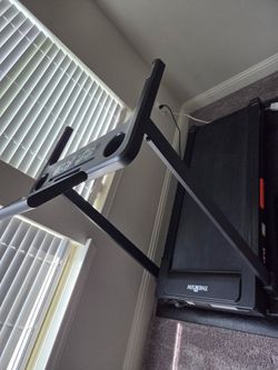 Walking treadmill