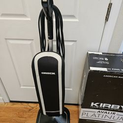 New Cond ORECK COMMERCIAL VACUUM     WITH AMAZING POWER SUCTION  , WORKS EXCELLENT. , IN THE BOX 
