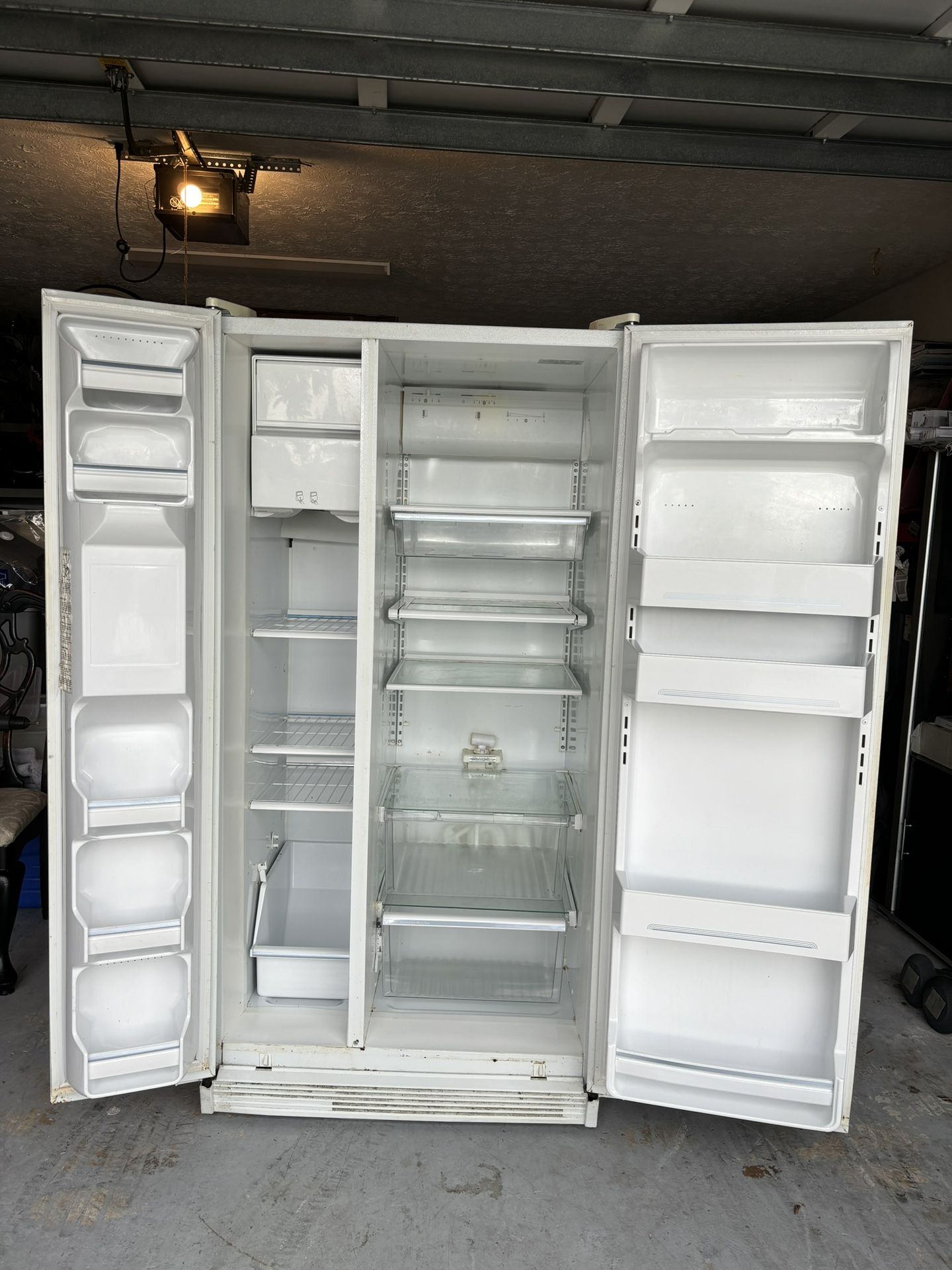 GE Side By Side Refrigerato