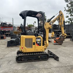 2019 Caterpillar 301.7