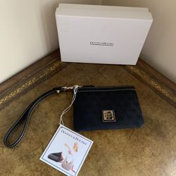 NWT Dooney and Bourke wristlet #2
