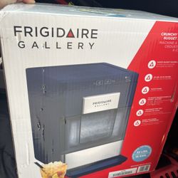Frigidaire Ice Machine