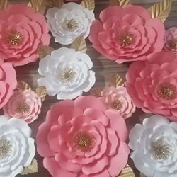 Paper Flowers And Paper Roses.  Flores De Papel 