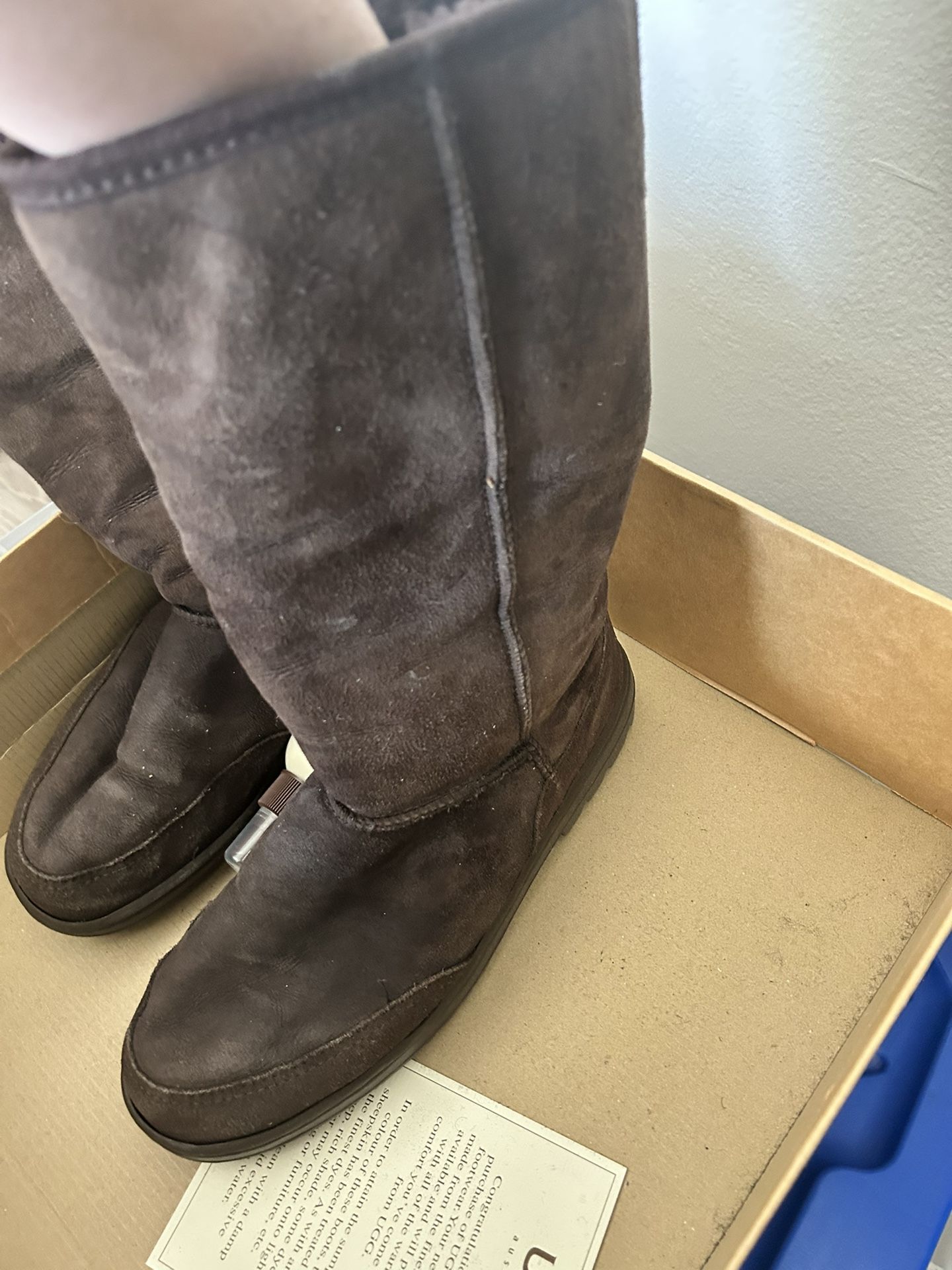 Ugh Boots Brown Size 9