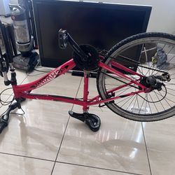 Schwinn Mountain Bike (needs Front Tire) Sell or Trade with cash for another bike