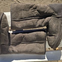 Ugg-like Boots, Size 8, See 2nd Pic
